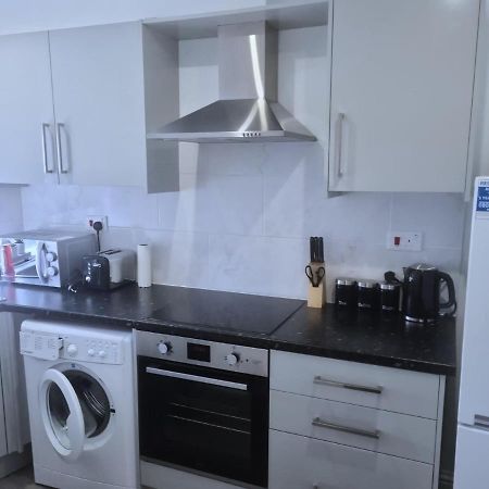 Attractive 2 Bed Apartments Free Wi-Fi And Parking Croydon Exterior photo